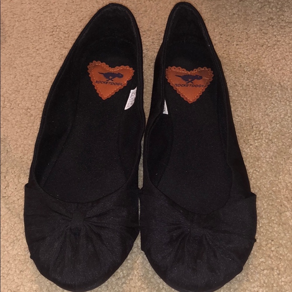 Black Flat Shoes